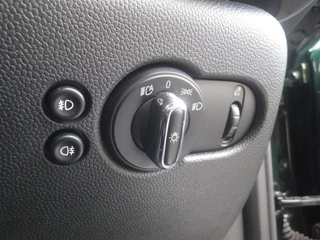 ＭＩＮＩ クーパーＳ　ビルシュタイン車高調／デイライト／純正ブラック１７インチアルミ／ＨＤＤナビ／ミラーＥＴＣ／ブルートゥース／ＵＳＢ／ＡＵＸ／ディスプレイリングライト／オートライト／コンフォートアクセス（12枚目）