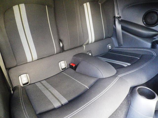 ＭＩＮＩ クーパーＳ　ビルシュタイン車高調／デイライト／純正ブラック１７インチアルミ／ＨＤＤナビ／ミラーＥＴＣ／ブルートゥース／ＵＳＢ／ＡＵＸ／ディスプレイリングライト／オートライト／コンフォートアクセス（21枚目）