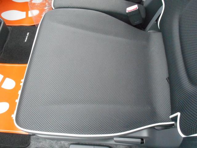 ハスラー Ｇ　ワンオーナー車　４ＷＤ　衝突軽減装置　誤発進防止装置　ナビＴＶ　Ｂｌｕｅｔｏｏｔｈオーディオ　バックカメラ　ダウンヒルコントロール　盗難防止セキュリティ　ＵＶカットプライバシーガラス　シートヒーター（7枚目）
