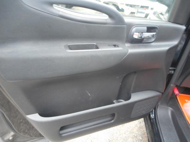 セレナ ハイウェイスター　両側パワースライドドア　ナビ　ＴＶ　ＣＤ　ＤＶＤバックカメラ　ＵＶカットプライバシーガラス　ＨＩＤ　フォグランプ　アルミ（8枚目）