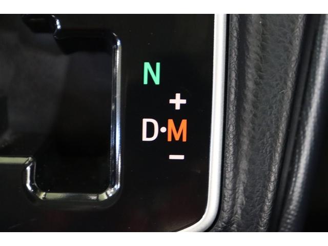 ヴォクシー X アイドリングストップ機能 エアバック 両側電動SD ダブルエアコン 盗難防止 Rカメラ フルセグ地デジ DVD再生可 ナビ&TV ドラレコ付 WSRS キ-レス エアコン パワステ メモリナビ PW(18枚目)