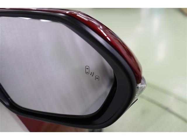 ヤリス Ｚ　サイドＳＲＳ　ＡＡＣ　バックモニタ　スマキー　横滑防止装置　キーフリー　アルミ　ＬＥＤランプ　パワーウインドウ　定期点検記録簿　助手席エアバック　クルコン　エアバッグ　パワーステアリング　ナビ　ＥＴＣ（10枚目）