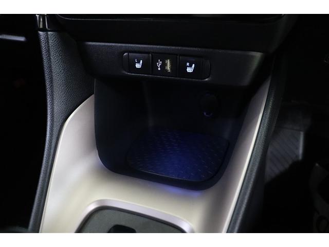 ヤリス Ｚ　サイドＳＲＳ　ＡＡＣ　バックモニタ　スマキー　横滑防止装置　キーフリー　アルミ　ＬＥＤランプ　パワーウインドウ　定期点検記録簿　助手席エアバック　クルコン　エアバッグ　パワーステアリング　ナビ　ＥＴＣ（18枚目）