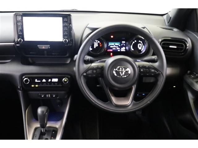 ヤリス Ｚ　サイドＳＲＳ　ＡＡＣ　バックモニタ　スマキー　横滑防止装置　キーフリー　アルミ　ＬＥＤランプ　パワーウインドウ　定期点検記録簿　助手席エアバック　クルコン　エアバッグ　パワーステアリング　ナビ　ＥＴＣ（21枚目）