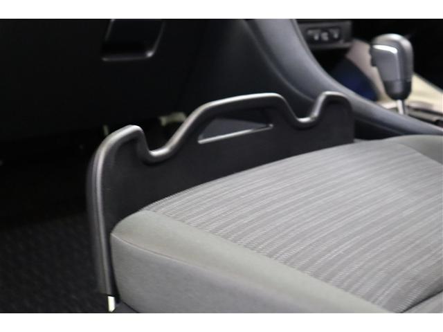 ヤリス Ｚ　サイドＳＲＳ　ＡＡＣ　バックモニタ　スマキー　横滑防止装置　キーフリー　アルミ　ＬＥＤランプ　パワーウインドウ　定期点検記録簿　助手席エアバック　クルコン　エアバッグ　パワーステアリング　ナビ　ＥＴＣ（31枚目）