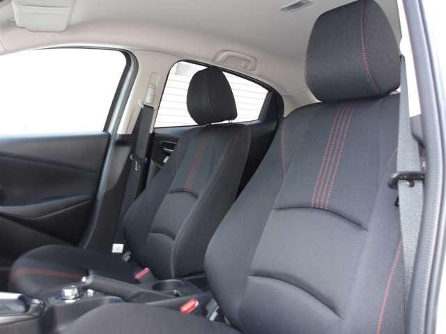 �K�x�ɐg�̂��T�|�[�g���Ă���A�����O�h���C�u�ł����ɂ����`��̃t�����g�V�[�g�ɂȂ��Ă��܂��B