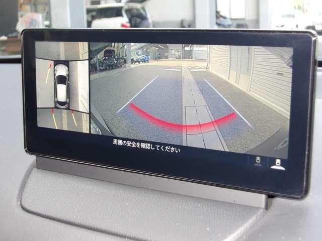 �R�U�O�x�r���[�J�����𓋍ځB�S���̏��^�J�����̉f�����������A�ԗ��^�ォ��̉f���ɕϊ����Ă��܂��B