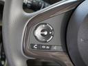◆オーディオリモコンスイッチ◆ハンドルにスイッチが装備されてます。視点をそらすことなく、ボリューム調整・オーディオソース切替・選曲が出来ます。安全運転しながら操作が可能になりました。
