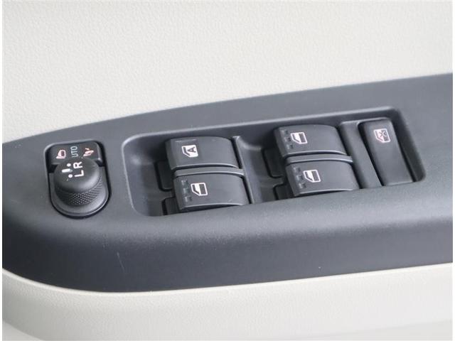 パッソ Ｘ　ＬパッケージＳ　ワンセグＴＶ　メモリーナビ　ミュージックプレイヤー接続可　衝突被害軽減システム　ＥＴＣ　ワンオーナー　アイドリングストップ（18枚目）
