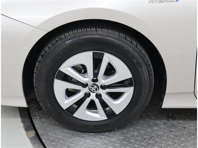 プリウス A フルセグ メモリーナビ DVD再生 ミュージックプレイヤー接続可 バックカメラ 衝突被害軽減システム ETC LEDヘッドランプ ワンオーナー 記録簿(31枚目)