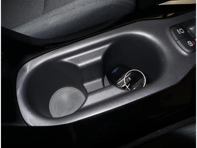 カローラツーリング ハイブリッド　Ｓ　フルセグ　メモリーナビ　ミュージックプレイヤー接続可　バックカメラ　衝突被害軽減システム　ＥＴＣ　ＬＥＤヘッドランプ　ワンオーナー　記録簿（17枚目）