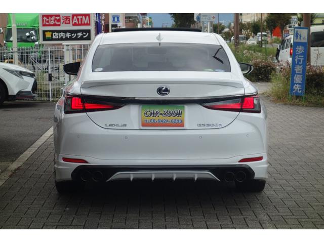 本日の目玉 LEXUS ES300h Fスポーツ 右ヘッドライト