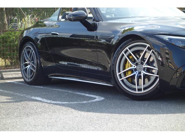 SL SL43 ANG20インチアルミ/イエローキャリパー/レッドソフトトップ/360カメラ/HUD/シートH・ベンチレーション/シテアリングH/エアースカーフ/走行1,0万K/車検R8年12月/メルセデスケア(19枚目)