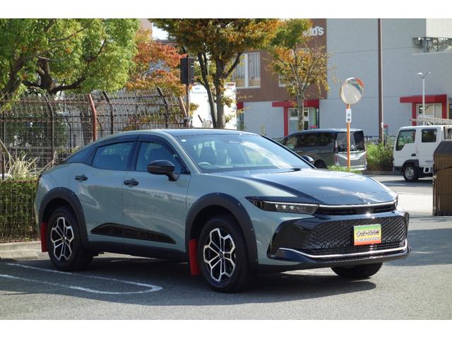 クラウンクロスオーバー RS ランドスケープ 期間限定販売/専用色ブラック・アーバンカーキ/リベット止めオーバーフェンダー/レッドマッドガード/トーイングヒッチ/専用デザインアルミ/オールテレインタイヤ/走行320K/ディーラー保証(4枚目)