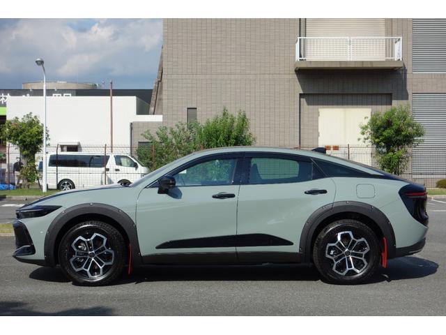 クラウンクロスオーバー RS ランドスケープ 期間限定販売/専用色ブラック・アーバンカーキ/リベット止めオーバーフェンダー/レッドマッドガード/トーイングヒッチ/専用デザインアルミ/オールテレインタイヤ/走行320K/ディーラー保証(6枚目)