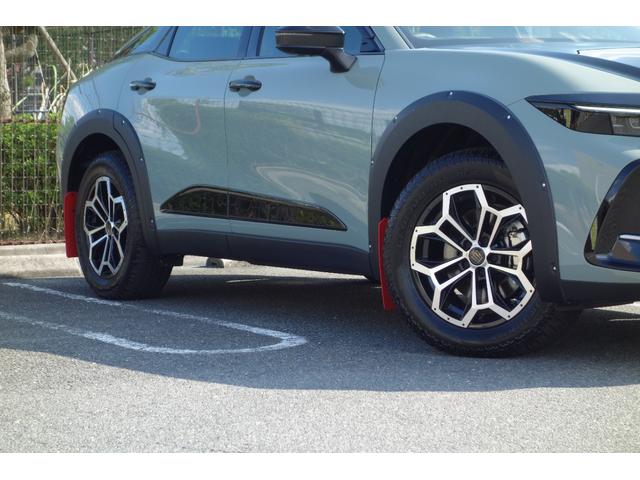 クラウンクロスオーバー RS ランドスケープ 期間限定販売/専用色ブラック・アーバンカーキ/リベット止めオーバーフェンダー/レッドマッドガード/トーイングヒッチ/専用デザインアルミ/オールテレインタイヤ/走行320K/ディーラー保証(11枚目)