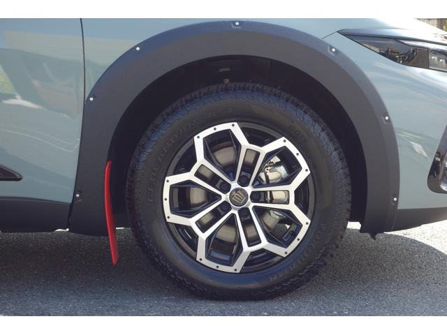 クラウンクロスオーバー RS ランドスケープ 期間限定販売/専用色ブラック・アーバンカーキ/リベット止めオーバーフェンダー/レッドマッドガード/トーイングヒッチ/専用デザインアルミ/オールテレインタイヤ/走行320K/ディーラー保証(12枚目)