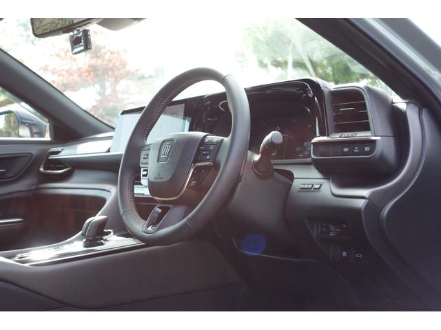 クラウンクロスオーバー RS ランドスケープ 期間限定販売/専用色ブラック・アーバンカーキ/リベット止めオーバーフェンダー/レッドマッドガード/トーイングヒッチ/専用デザインアルミ/オールテレインタイヤ/走行320K/ディーラー保証(27枚目)