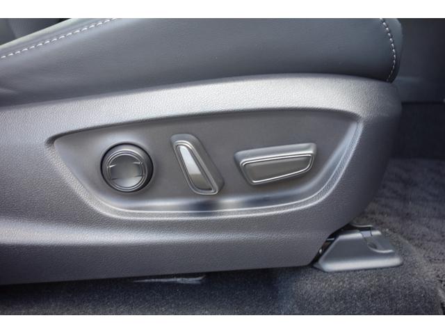 クラウンクロスオーバー RS ランドスケープ 期間限定販売/専用色ブラック・アーバンカーキ/リベット止めオーバーフェンダー/レッドマッドガード/トーイングヒッチ/専用デザインアルミ/オールテレインタイヤ/走行320K/ディーラー保証(30枚目)