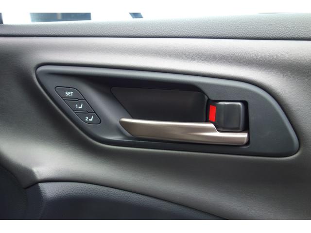 クラウンクロスオーバー RS ランドスケープ 期間限定販売/専用色ブラック・アーバンカーキ/リベット止めオーバーフェンダー/レッドマッドガード/トーイングヒッチ/専用デザインアルミ/オールテレインタイヤ/走行320K/ディーラー保証(31枚目)