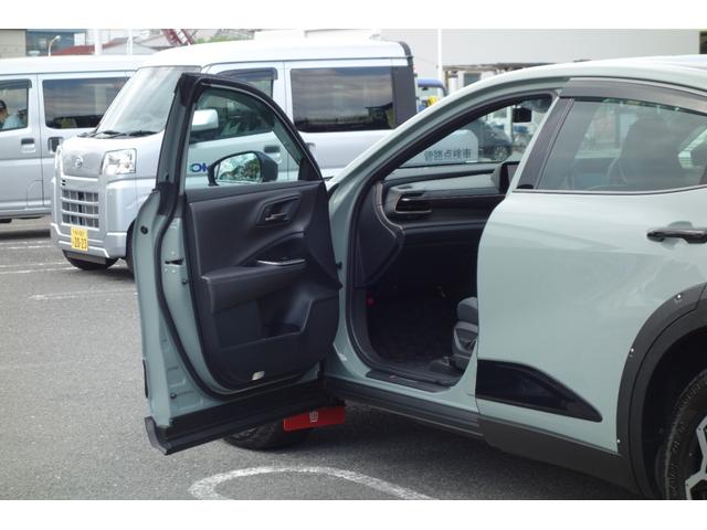 クラウンクロスオーバー RS ランドスケープ 期間限定販売/専用色ブラック・アーバンカーキ/リベット止めオーバーフェンダー/レッドマッドガード/トーイングヒッチ/専用デザインアルミ/オールテレインタイヤ/走行320K/ディーラー保証(38枚目)