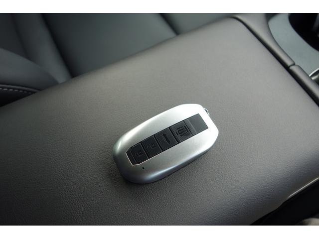 クラウンクロスオーバー RS ランドスケープ 期間限定販売/専用色ブラック・アーバンカーキ/リベット止めオーバーフェンダー/レッドマッドガード/トーイングヒッチ/専用デザインアルミ/オールテレインタイヤ/走行320K/ディーラー保証(48枚目)