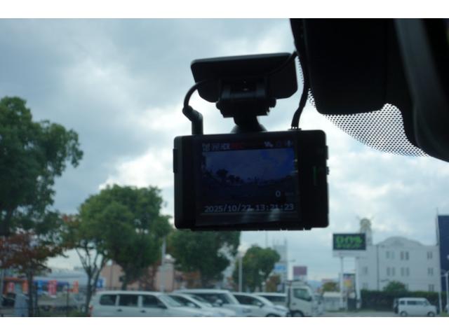 クラウンクロスオーバー RS ランドスケープ 期間限定販売/専用色ブラック・アーバンカーキ/リベット止めオーバーフェンダー/レッドマッドガード/トーイングヒッチ/専用デザインアルミ/オールテレインタイヤ/走行320K/ディーラー保証(61枚目)