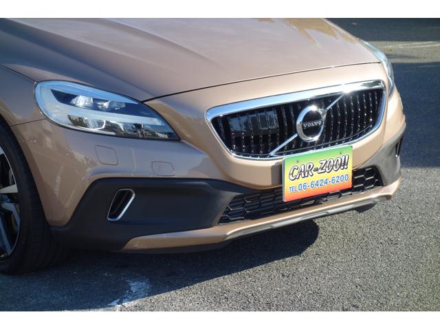 Ｖ４０ クロスカントリー　Ｔ５　ＡＷＤ　サマム　スタイリングＫＩＴ／アイシン８速ＡＴ／トールハンマーＬＥＤ／インテリセーフ／前後ドラレコ／ハーマンカードン／ロウカッパーＭ／チャコール・ブロンド２トーン革／Ｈ３０・３１・Ｒ３・４・５・７記録簿／１オナ（15枚目）