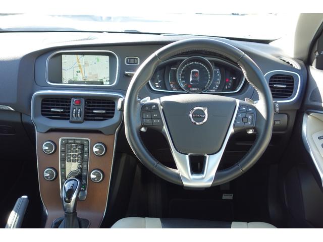 Ｖ４０ クロスカントリー　Ｔ５　ＡＷＤ　サマム　スタイリングＫＩＴ／アイシン８速ＡＴ／トールハンマーＬＥＤ／インテリセーフ／前後ドラレコ／ハーマンカードン／ロウカッパーＭ／チャコール・ブロンド２トーン革／Ｈ３０・３１・Ｒ３・４・５・７記録簿／１オナ（36枚目）