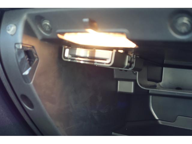 Ｖ４０ クロスカントリー　Ｔ５　ＡＷＤ　サマム　スタイリングＫＩＴ／アイシン８速ＡＴ／トールハンマーＬＥＤ／インテリセーフ／前後ドラレコ／ハーマンカードン／ロウカッパーＭ／チャコール・ブロンド２トーン革／Ｈ３０・３１・Ｒ３・４・５・７記録簿／１オナ（53枚目）