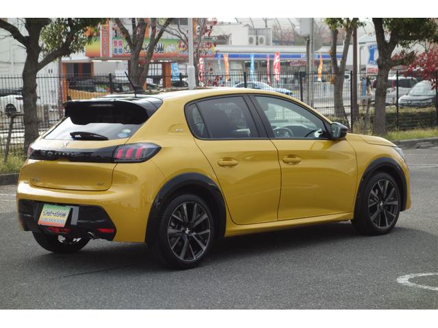 ２０８ ＧＴ　イエロー・ブラック２トーン／フルＬＥＤヘッドライト／デジタルメーター／１７インチアルミ／シートヒーター／レーダークルーズ／レーンキープ／ブラインドスポット／カープレイ／ドライブレコーダー（9枚目）