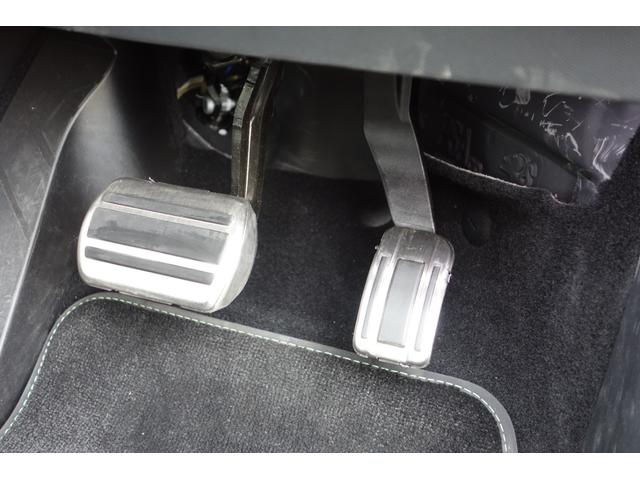 ２０８ ＧＴ　イエロー・ブラック２トーン／フルＬＥＤヘッドライト／デジタルメーター／１７インチアルミ／シートヒーター／レーダークルーズ／レーンキープ／ブラインドスポット／カープレイ／ドライブレコーダー（28枚目）