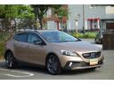 Ｖ４０ クロスカントリー　Ｔ５　ＡＷＤ　ＳＥ　ポールスタープログラム／アイシン８速ＡＴ／パドルシフト／／前後ドライブレコーダー／チャコール・ブロンド革シート／ロウカッパーメタリック（4枚目）