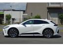 ボディーカラーはプレシャスホワイトパールです