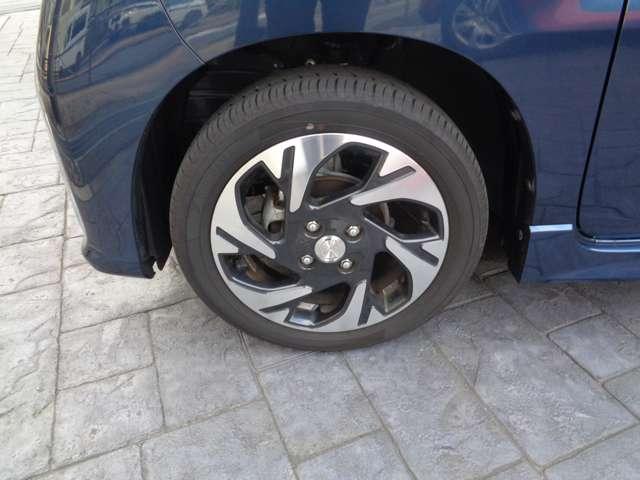 関西マツダの中古車は、納車前点検整備してからのお渡しです（点検記録簿付）納車後の中古車保証付き！マツダ整備工場は全国に約８００ヶ所！全国規模のマツダディーラーで安心を！