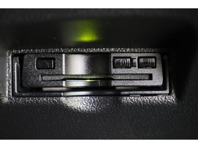 プリウス Ａプレミアム　ツーリングセレクション　横滑り防止機能　皮シート　運転席パワーシート　エアコン　パワーウィンドウ　ナビ＆ＴＶ　ＬＥＤライト　盗難防止装置　スマートキー＆プッシュスタート　キーレス　ＥＴＣ　アルミホイール　メモリナビ　パワステ（16枚目）