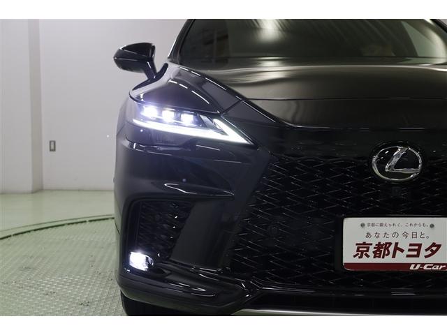 ＲＸ ＲＸ５００ｈ　Ｆスポーツパフォーマンス　プリクラッシュセーフティ　フルセグテレビ　Ｂカメラ　ＬＥＤ　エアコン　レザーシート　ＡＷ　ミュージックプレイヤー接続可　ＥＴＣ　オートクルーズ　記録簿　パワーウィンド　インテリキー　盗難防止システム（10枚目）