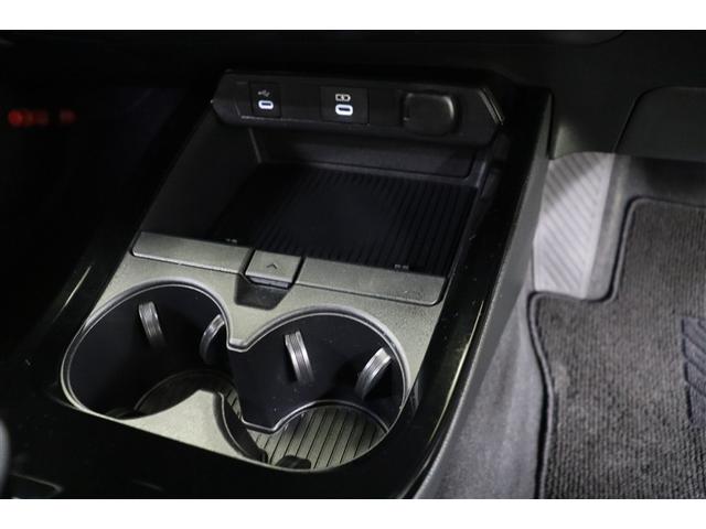 プリウス Ｚ　リアカメラ　プリクラッシュ　ＰＷシート　ＡＣ１００Ｖ電源　ＬＥＤランプ　オートクルーズ　アルミホイール　ドライブレコーダ　ＡＣ　運転席エアバッグ　横滑り防止装置　ＥＴＣ付　盗難防止システム　ＴＶ（17枚目）