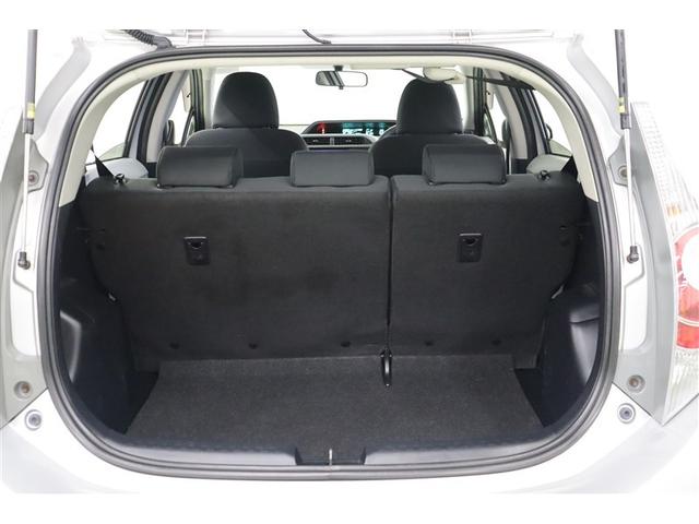 ラゲージスペースはたくさんのお買い物をしても充分積み込めます。大きな荷物を積むときもシートは軽い力でパタンと畳めるので、急に荷物が増えても安心です。