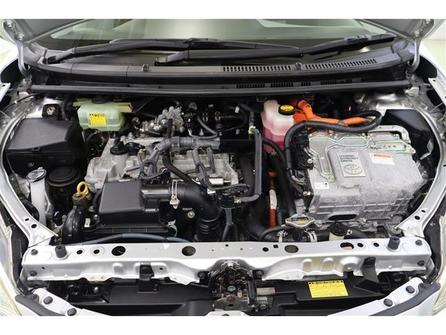 もちろん、エンジンルームの汚れも綺麗にクリーニングしております！エンジンルームが綺麗ですと、不具合等の発見もしやすく、コンディションのチェックや維持の面でとってもプラスです。