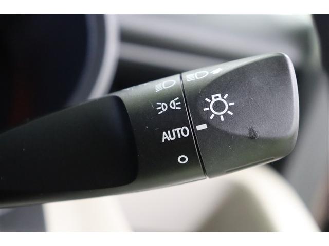 ムーヴ Ｘ　ＳＡＩＩ　衝突被害軽減Ｂ　Ｂカメラ　盗難防止　ナビＴＶ　横滑り防止装置　助手席エアバッグ　地デジＴＶ　オートエアコン　ベンチシート　キーレス　スマキー　ＡＢＳ　ＥＴＣ　パワーウィンドウ　アルミホイール　ＤＶＤ（21枚目）