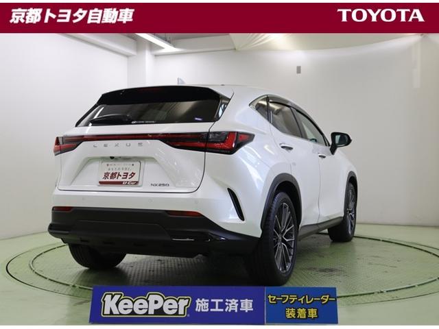 この車は車検整備付です。また、この車にはガラスコーティングの滑らかな艶と輝きを放つクリスタルキーパーを施工しています。約１年間の耐久性があり、ガラス独特の深いツヤと強力な撥水性でクルマを守ってくれます