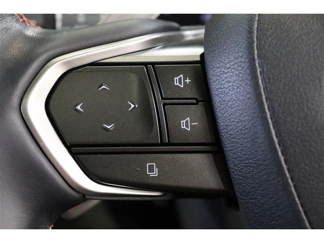 ステアリングスイッチでハンズフリー電話や音声認識、オーディオ操作やマルチインフォメーションディスプレイ内の表示切替えなどが出来ます。ＨＵＤと連動しているので、投影される表示で確認できます。