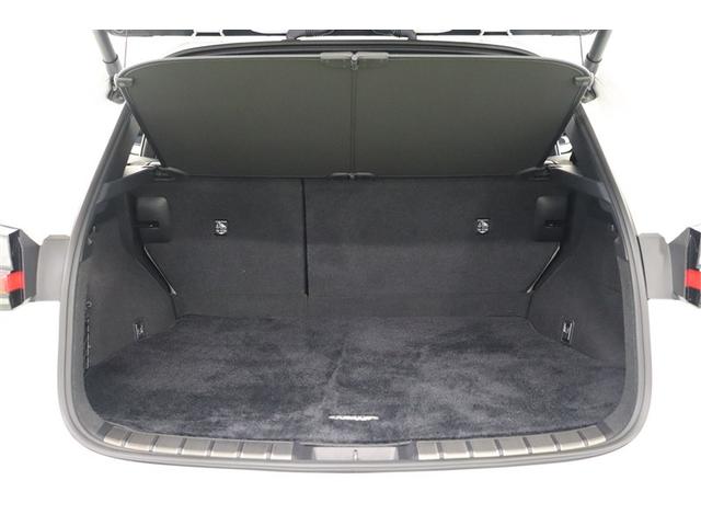 トノカバーを装備しています。直射日光から荷物を守ってくれますし、外から荷物が見えないので防犯対策にもなります