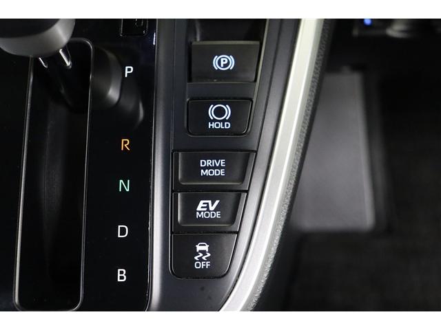 ヴォクシー ハイブリッドＳ－Ｚ　パワーウィンドウ　ＤＶＤ再生機能　インテリキー　横滑防止装置　地デジＴＶ　アクティブクルーズコントロール　フルオートエアコン　リアカメラ　エアバッグ　ＡＢＳ　１００Ｖ充電　ナビＴＶ　ＷＡＣ　キーレス（17枚目）