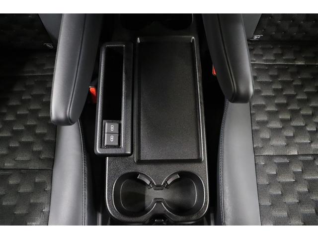 ヴォクシー ハイブリッドＳ－Ｚ　パワーウィンドウ　ＤＶＤ再生機能　インテリキー　横滑防止装置　地デジＴＶ　アクティブクルーズコントロール　フルオートエアコン　リアカメラ　エアバッグ　ＡＢＳ　１００Ｖ充電　ナビＴＶ　ＷＡＣ　キーレス（28枚目）