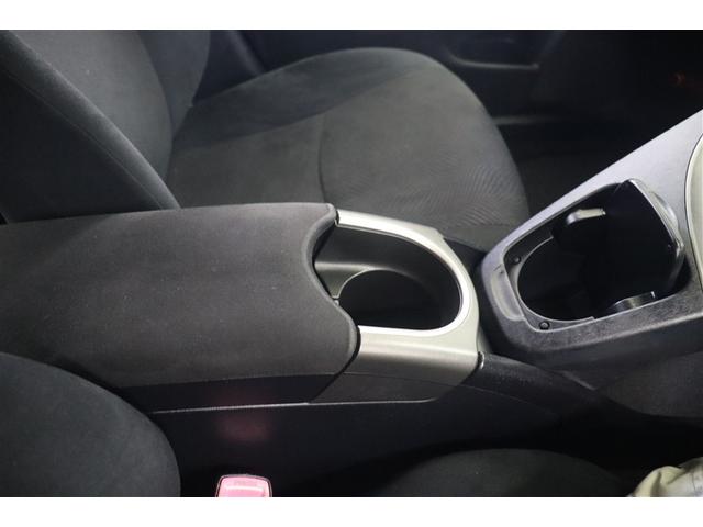 プリウス Ｓ　整備記録簿　アルミ付き　スマキー　運転席助手席エアバック　キーレスエントリ　バックモニター付き　ＡＴエアコン　ＥＴＣ付き　ＡＵＸ　イモビ　サイドカーテンエアバック　エアＢ　ＡＢＳ　パワーステアリング（19枚目）