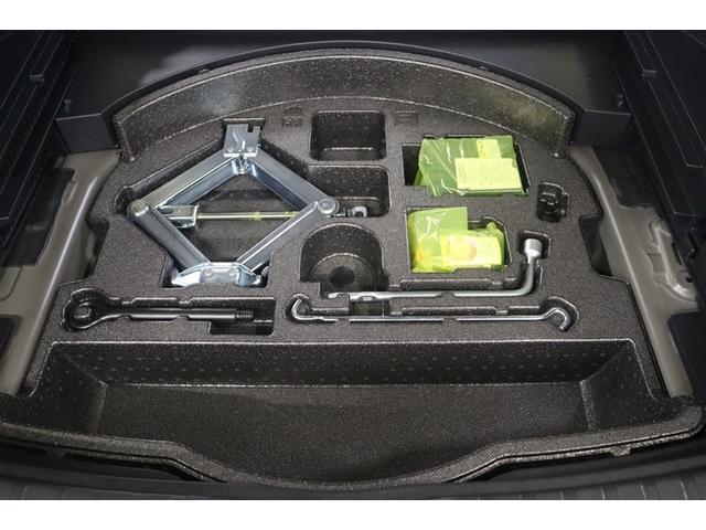 ���Q�[�W�X�y�[�X�ɂ͏������[������Ă��܂��B��ԗp�i�Ȃǂ����Ă����ĕ֗��ł���B�X�y�[�X���Ƀp���N�C���L�b�g�𑕔����Ă��܂��B�ŋ߂͖��g�p�̂܂ܔp���ƂȂ�X�y�A�^�C���������̂ŁA�G�R�ł��ˁB