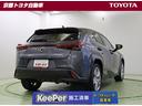 真一文字のテールランプが印象的なリヤスタイルです。両端の発光部が縦フィン形状になっていることで整流効果がうまれ、走行安定性に貢献しています。なお、この車は車検整備付です。ご納車までに当社にて実施します