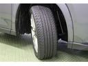 タイヤサイズ225/50RF18。タイヤの空気圧がゼロになっても、一定の速度で一定の距離を走行できるランフラットタイヤを装着しています。